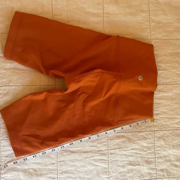New Without Tags LuluLemon Wunder Train High-Rise Short Size 2 - Picture 3 of 6